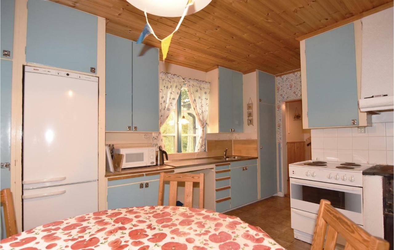 2 Bedroom Stunning Home In Molkom Sutterhojden Exterior foto